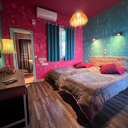 Antares Boutique Hotel *