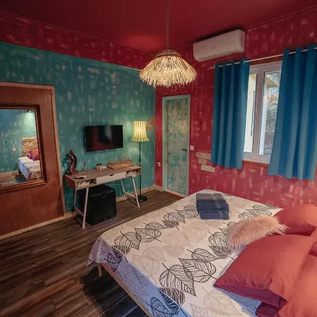 Antares Boutique Hotel *