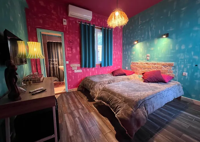 Antares Boutique Hotel *